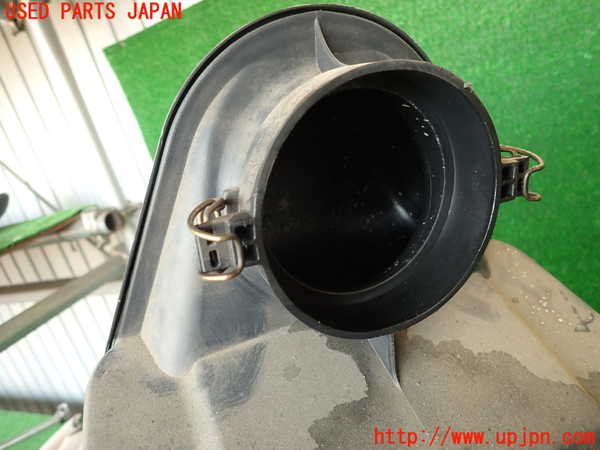2UPJ-9228332560]マセラティ・クアトロポルテ(MQP)エアクリーナーボックス 中古_4