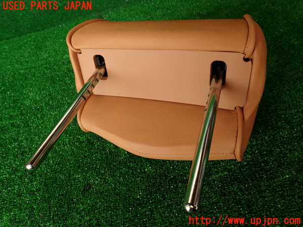 2UPJ-9228337150]マセラティ・クアトロポルテ(MQP)右2列目ヘッドレスト 中古_4
