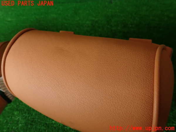 2UPJ-9228337130]マセラティ・クアトロポルテ(MQP)真中2列目ヘッドレスト (ジャンク品) 中古_5