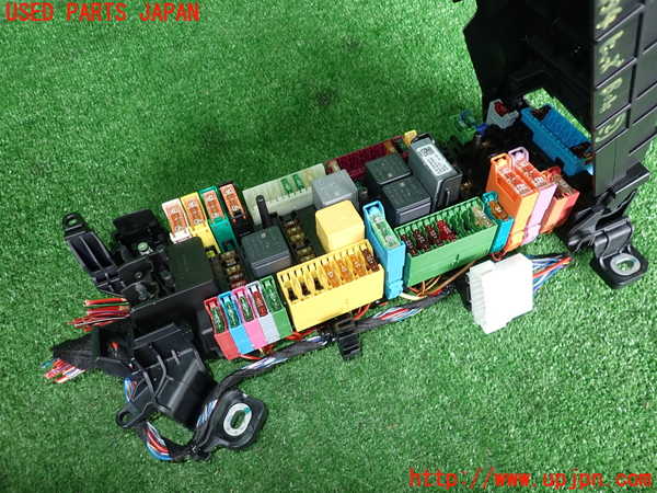 2UPJ-9228346742]ベンツ CLA250 4MATIC シューティングブレーク(117951)(117)ヒューズボックス2 中古_2