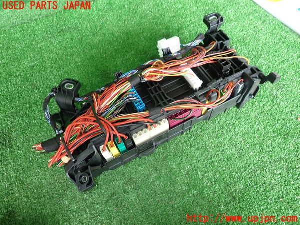 2UPJ-9228346742]ベンツ CLA250 4MATIC シューティングブレーク(117951)(117)ヒューズボックス2 中古_3