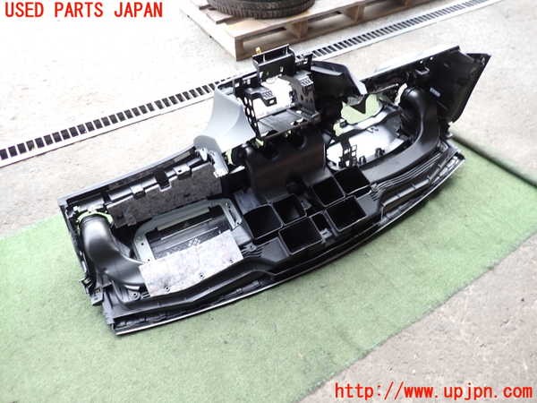 2UPJ-9228347505]ベンツ CLA250 4MATIC シューティングブレーク(117951)(117)ダッシュボード 中古_3