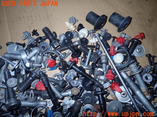 3UPJ=9228370720]BMW ミニ(MINI)クーパーS(MF16S R56)ネジ・ナット・ステー類 セット ジャンク_2