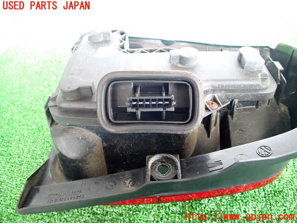 2UPJ-9228381530]VW ルポGTI(6EAVY)右テールランプ 中古_3