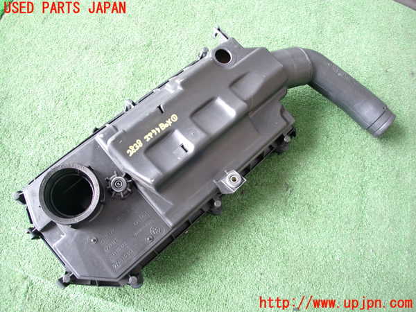 2UPJ-9228382560]VW ルポGTI(6EAVY)エアクリーナーボックス 中古_2
