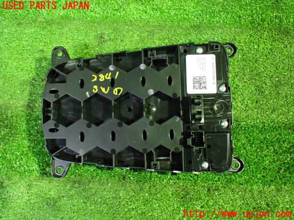 1UPJ-9228416306]ベンツ A200 d w177(177012)スイッチ1 モード選択 カメラ切り替え ボリューム 中古_2