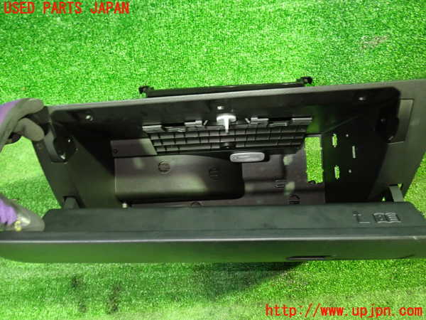 1UPJ-9228417516]ベンツ A200 d w177(177012)グローブボックス1 中古_2