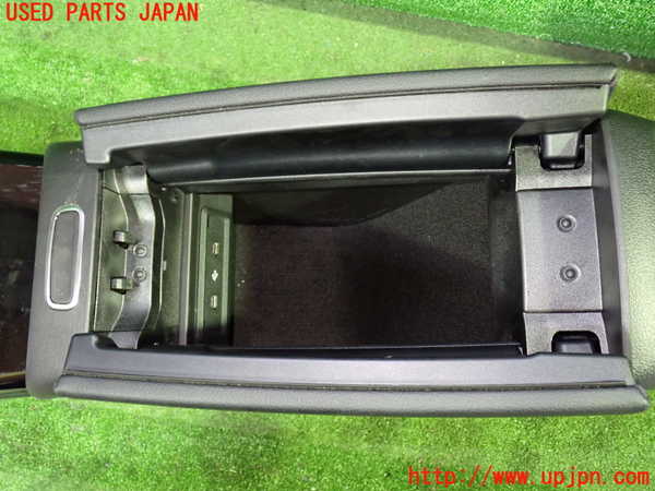 1UPJ-9228417540]ベンツ A200 d w177(177012)センターコンソール 中古_3