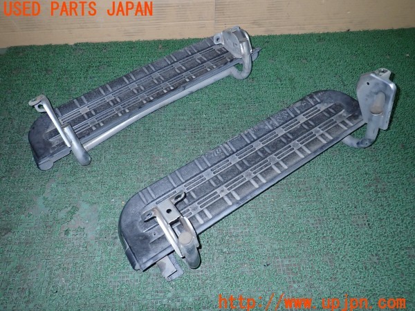 3UPJ=9228440025]デリカスペースギア(PD6W)後期 純正 MR335014 サイドステップ 中古_2