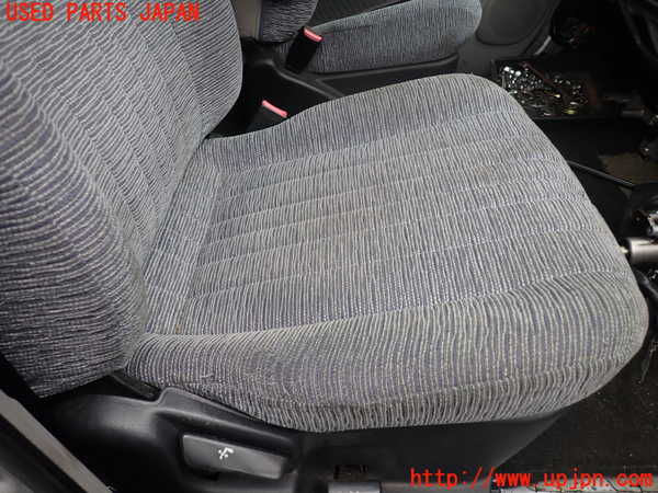 1UPJ-9228447035]デリカ スペースギア(PD6W)運転席シート 中古_3