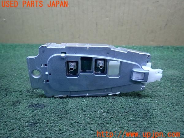 3UPJ=9228480510]BMW M2 クーペ(1H30G F87)純正 9350087-02 ルーフアンテナアンプ アンテナユニット 中古_3