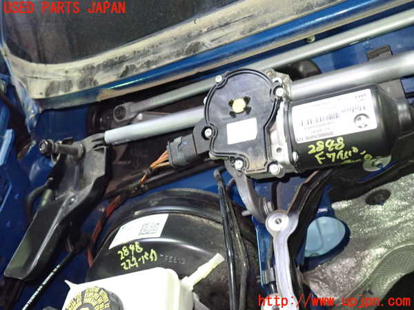 1UPJ-9228486770]BMW M2 クーペ F87(1H30G)フロントワイパーモーター 中古_3