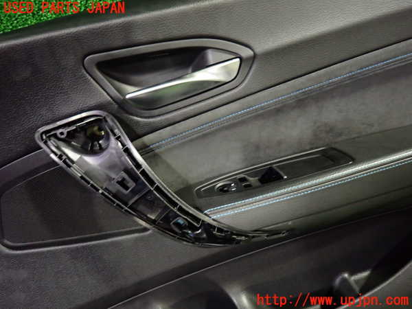 1UPJ-9228481234]BMW M2 クーペ F87(1H30G)右ドア内張り 中古_2