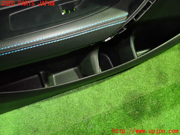 1UPJ-9228481264]BMW M2 クーペ F87(1H30G)左ドア内張り 中古_3