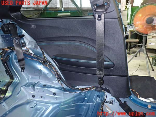 1UPJ-9228487680]BMW M2 クーペ F87(1H30G)左リアピラートリム 中古_4