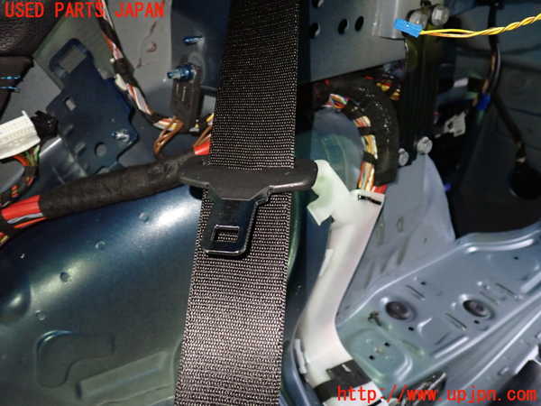 1UPJ-9228487155]BMW M2 クーペ F87(1H30G)右2列目シートベルト 中古_2