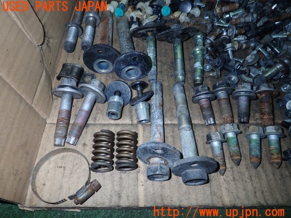 3UPJ=9228490720]レジアスエースバン 200系(KDH206V 3型)ネジ・ナット・ステー類 セット ジャンク_3