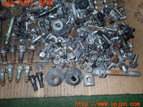 3UPJ=9228490720]レジアスエースバン 200系(KDH206V 3型)ネジ・ナット・ステー類 セット ジャンク_5