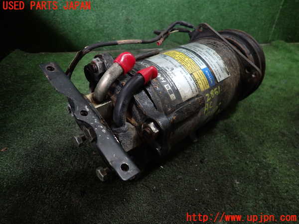 1UPJ-9228516025]ジャガー・XJS(JNJCX)エアコンコンプレッサー 中古_2