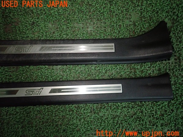 3UPJ=9228520616]レヴォーグ 2.0 STI Sport EyeSight(VMG)後期 純正 スカッフプレート 中古_3