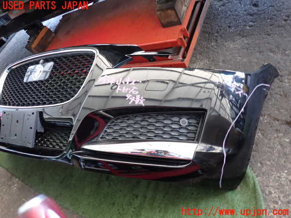 2UPJ-9228531010]ジャガー・XF(JB2NA)フロントバンパー 中古_3