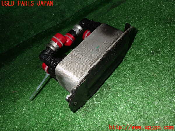 2UPJ-9228532481]ジャガー・XF(JB2NA)オイルクーラー1 中古_2