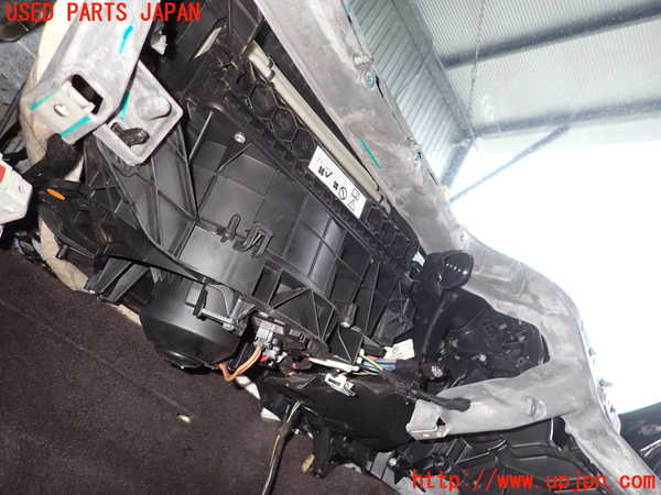 2UPJ-9228536081]ジャガー・XF(JB2NA)エバポレーター1 中古_2