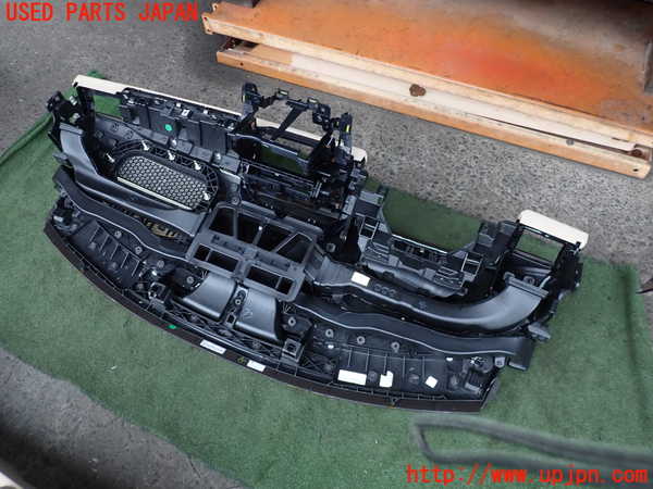2UPJ-9228537505]ジャガー・XF(JB2NA)ダッシュボード 中古_4