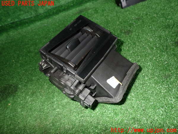 2UPJ-9228537527]ジャガー・XF(JB2NA)エアコン吹き出し口2 (右) 中古_2