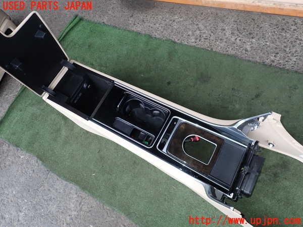 2UPJ-9228537540]ジャガー・XF(JB2NA)センターコンソール 中古_3