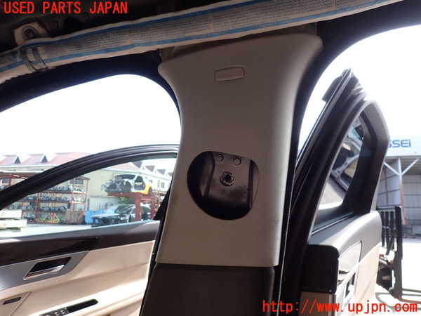 2UPJ-9228537665]ジャガー・XF(JB2NA)右センターピラートリム 中古_2