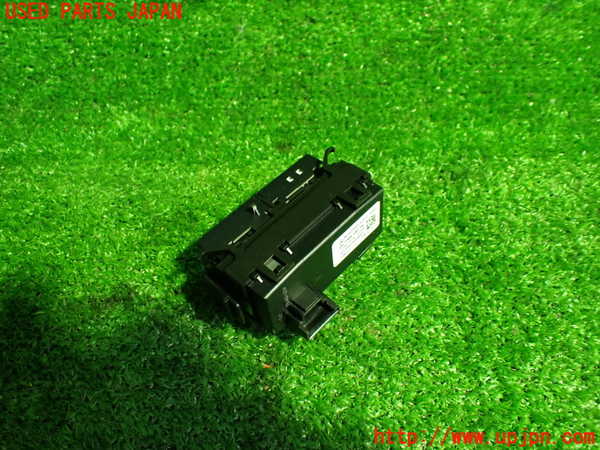 1UPJ-9228556307]ベンツ E300 ステーションワゴン(212255C)S212スイッチ2  走行モード切替 中古_2