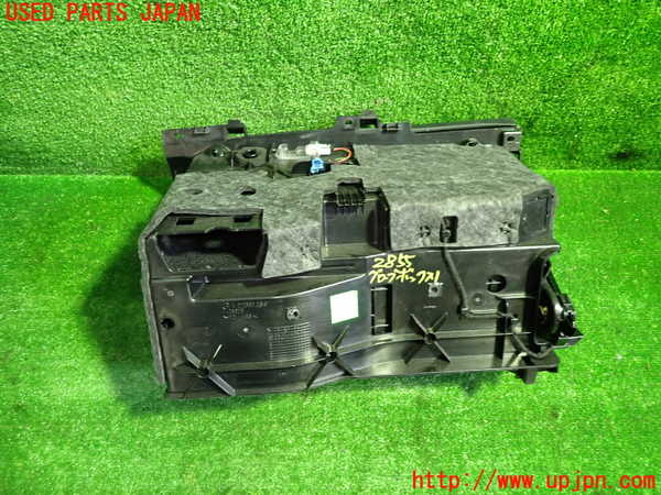1UPJ-9228557516]ベンツ E300 ステーションワゴン(212255C)S212グローブボックス1 中古_3