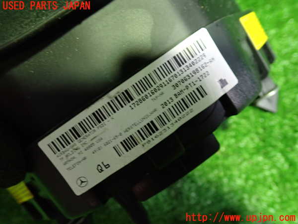 1UPJ-9228557865]ベンツ E300 ステーションワゴン(212255C)S212運転席側エアバッグカバー 中古_2