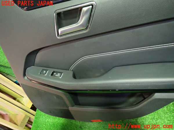 1UPJ-9228551294]ベンツ E300 ステーションワゴン(212255C)S212右後ドア内張り 中古_2