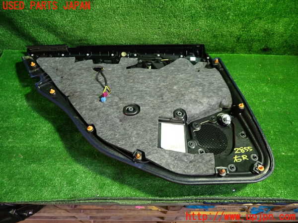1UPJ-9228551294]ベンツ E300 ステーションワゴン(212255C)S212右後ドア内張り 中古_4