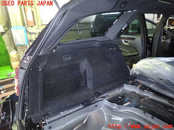 1UPJ-9228557680]ベンツ E300 ステーションワゴン(212255C)S212左リアピラートリム 中古_2