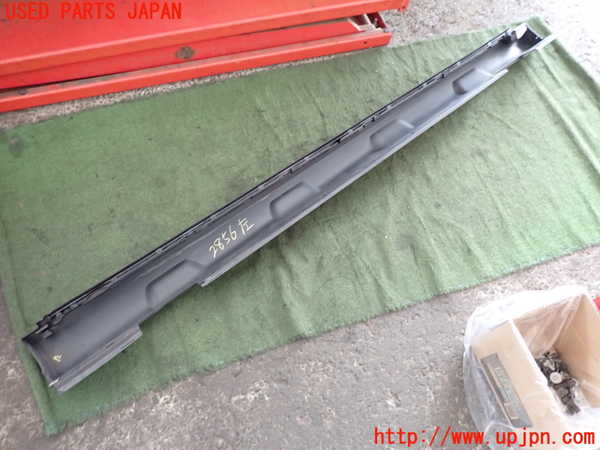 2UPJ-9228561392]ベンツ GLA250 4MATIC(156946)左サイドステップ 中古_2