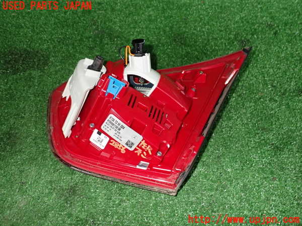 2UPJ-9228561552]ベンツ GLA250 4MATIC(156946)左リアフィニッシャー 中古_2