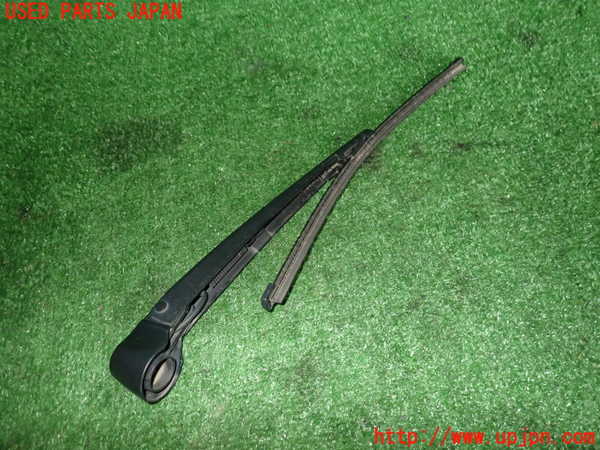 2UPJ-9228561661]ベンツ GLA250 4MATIC(156946)リアワイパーアーム1 中古_2