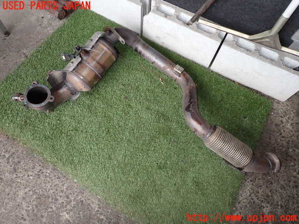 2UPJ-9228562661]ベンツ GLA250 4MATIC(156946)触媒1 中古_3