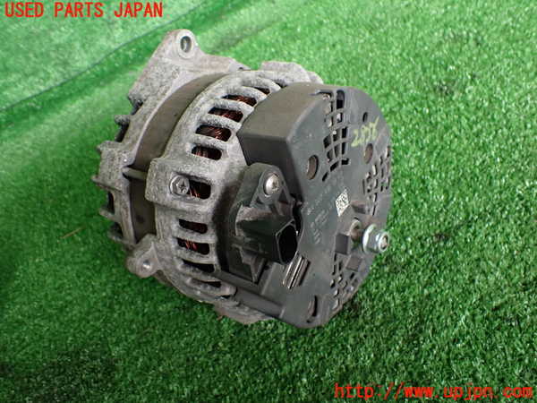 2UPJ-9228566015]ベンツ GLA250 4MATIC(156946)オルタネーター(ダイナモ) 中古_2