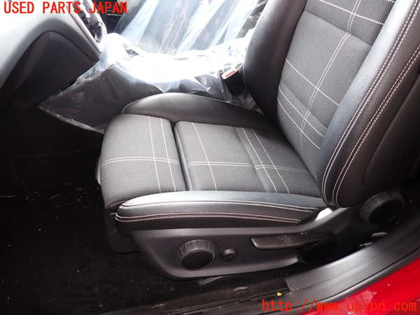 2UPJ-9228567065]ベンツ GLA250 4MATIC(156946)助手席シート 中古_3