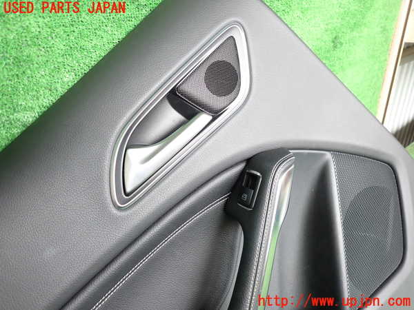 2UPJ-9228561324]ベンツ GLA250 4MATIC(156946)左後ドア内張り 中古_2
