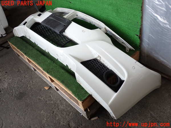 2UPJ-9228581010]BMW アクティブハイブリッド3(AH3)(3F30)(F30)フロントバンパー 中古_2