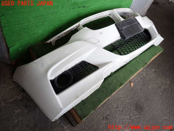 2UPJ-9228581010]BMW アクティブハイブリッド3(AH3)(3F30)(F30)フロントバンパー 中古_3