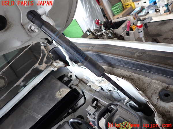 2UPJ-9228581068]BMW アクティブハイブリッド3(AH3)(3F30)(F30)ボンネットダンパー 中古_2