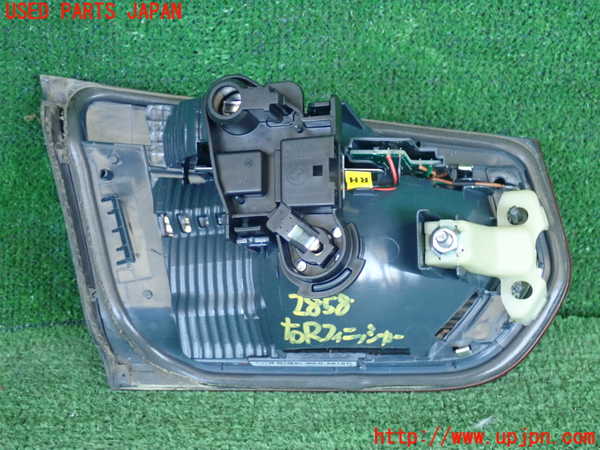 2UPJ-9228581550]BMW アクティブハイブリッド3(AH3)(3F30)(F30)右リアフィニッシャー 中古_2