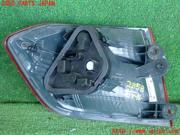 2UPJ-9228581530]BMW アクティブハイブリッド3(AH3)(3F30)(F30)右テールランプ 中古_2