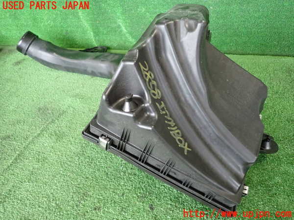 2UPJ-9228582560]BMW アクティブハイブリッド3(AH3)(3F30)(F30)エアクリーナーボックス 中古_2